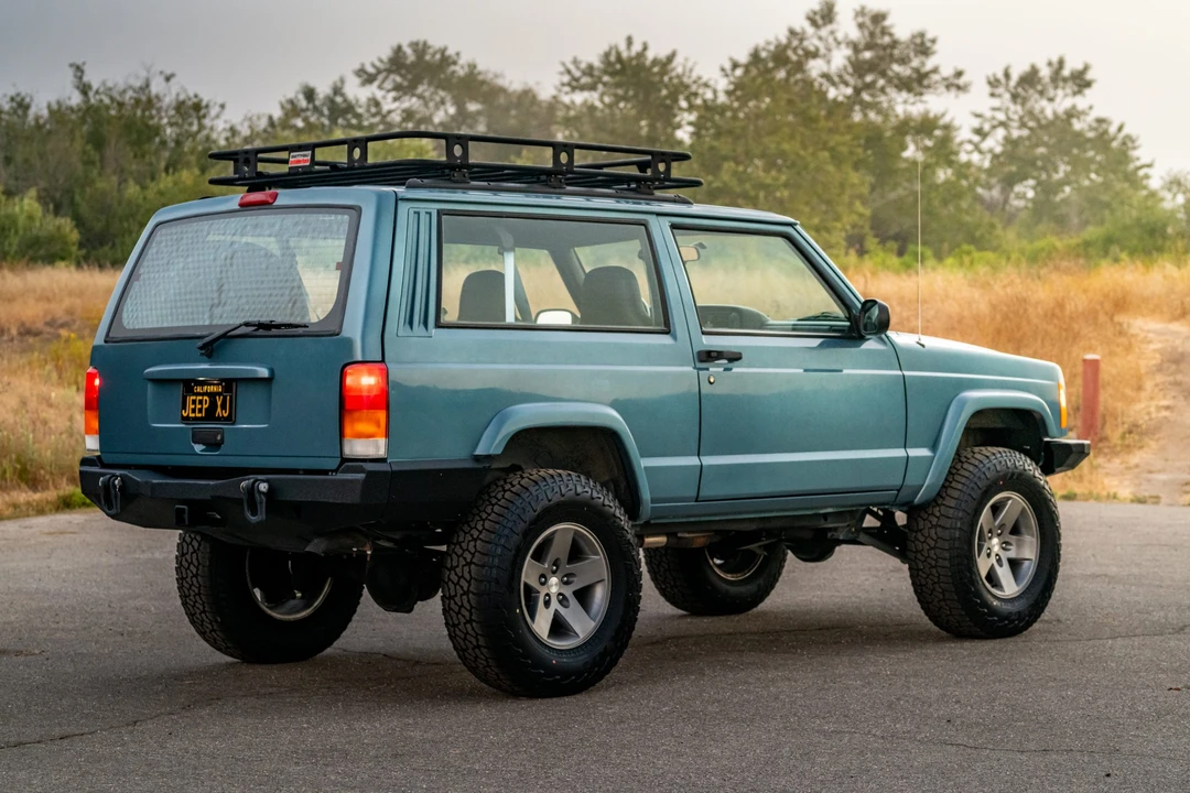 1999 Jeep XJ Cherokee - Image 18 of 31