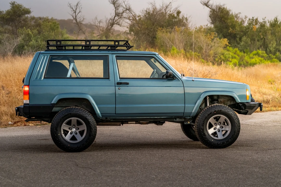 1999 Jeep XJ Cherokee - Image 12 of 31