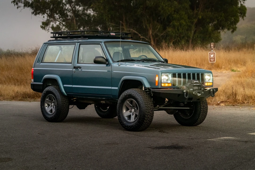 1999 Jeep XJ Cherokee - Image 9 of 31