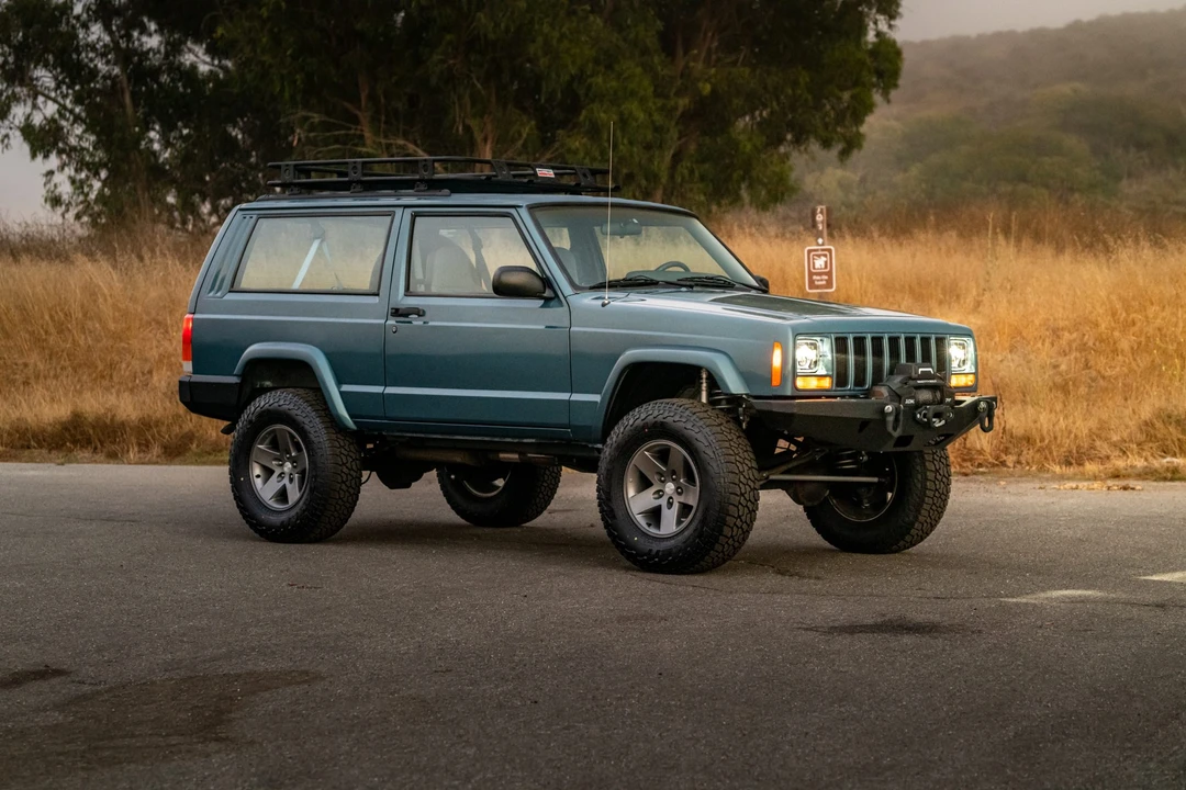 1999 Jeep XJ Cherokee - Image 10 of 31