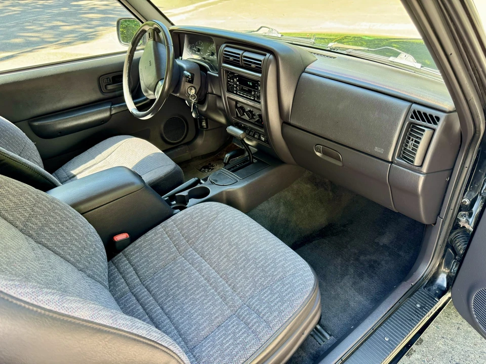 1999 Jeep XJ Cherokee - Image 12 of 31