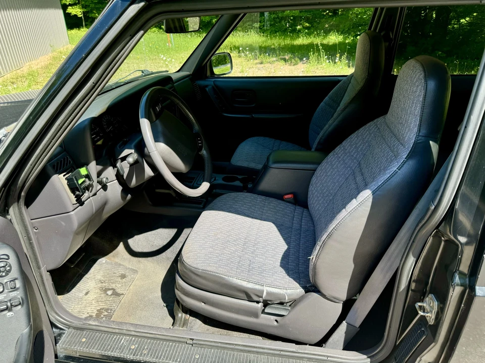 1999 Jeep XJ Cherokee - Image 9 of 31