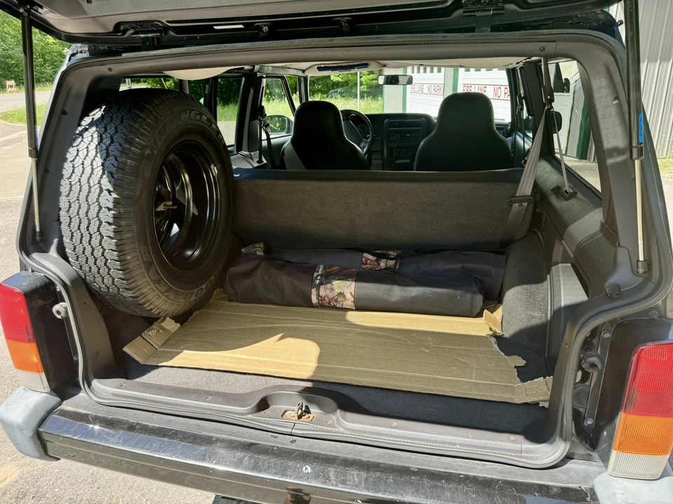 1999 Jeep XJ Cherokee - Image 21 of 31