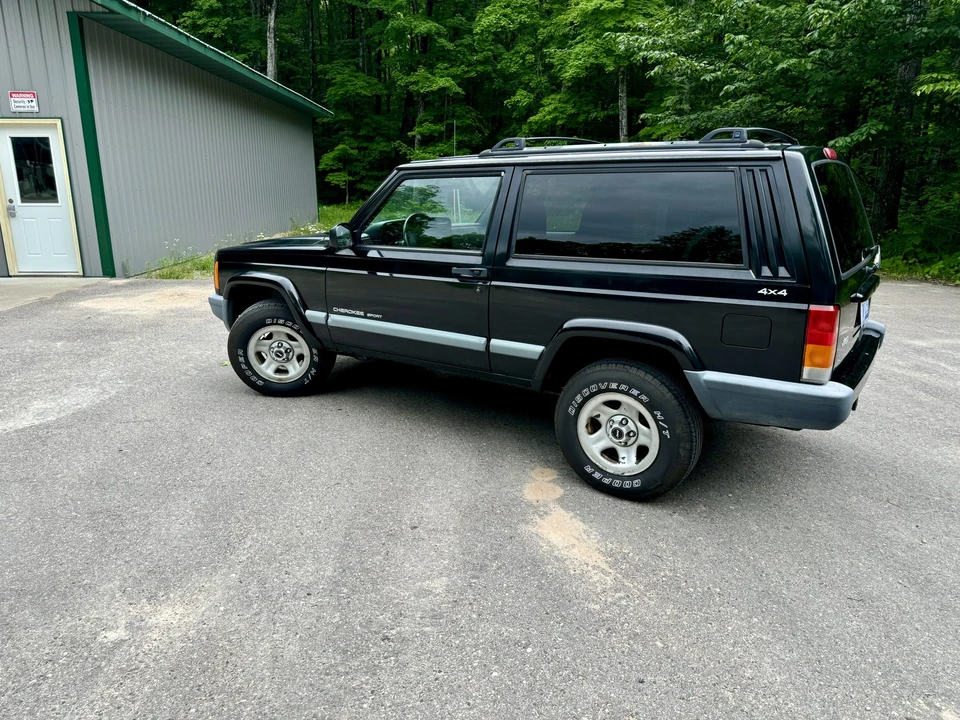 1999 Jeep XJ Cherokee - Image 4 of 31