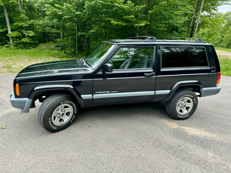 1999 Jeep XJ Cherokee - Image 3 of 31