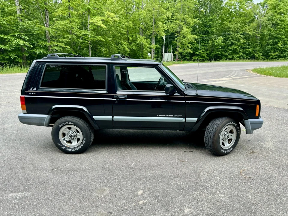 1999 Jeep XJ Cherokee - Image 7 of 31