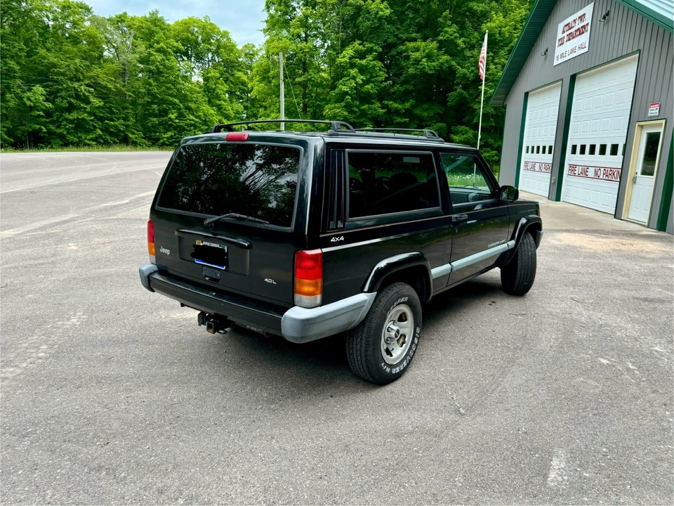 1999 Jeep XJ Cherokee - Image 6 of 31