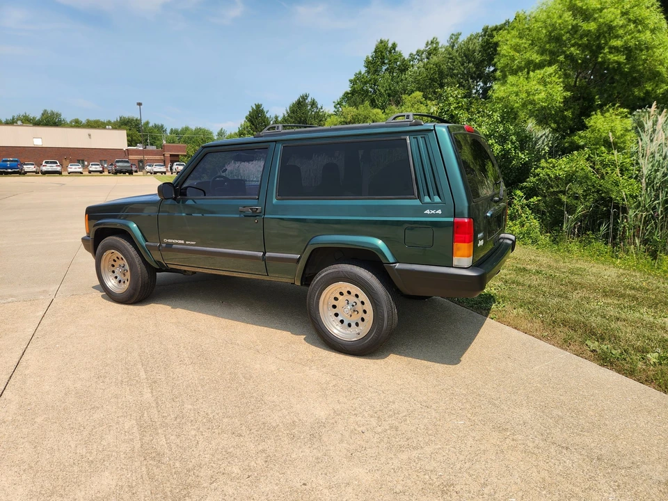 1999 Jeep XJ Cherokee - Image 7 of 31