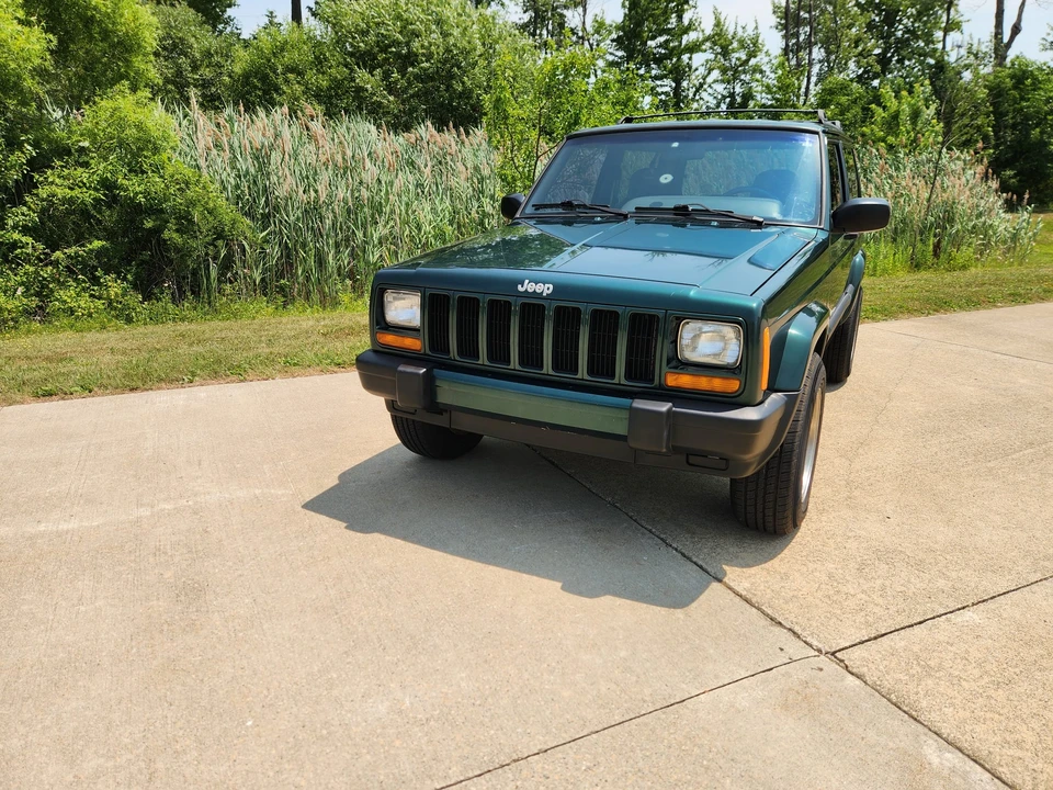 1999 Jeep XJ Cherokee - Image 3 of 31