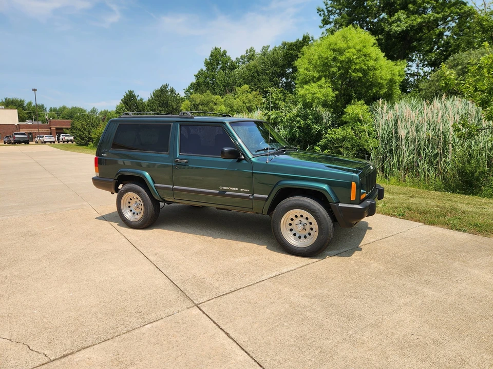 1999 Jeep XJ Cherokee - Image 12 of 31