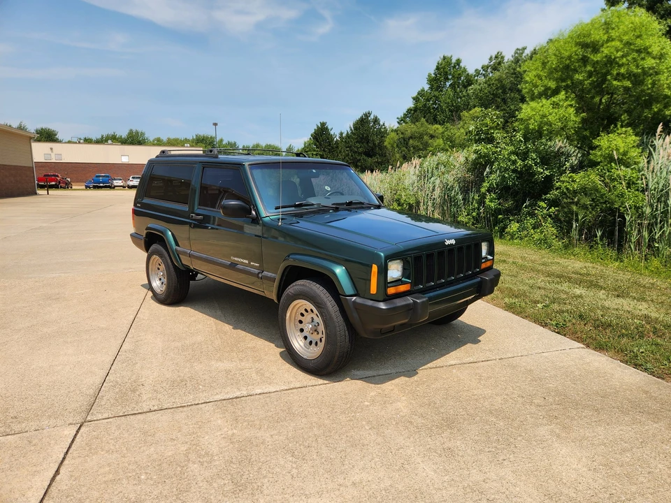 1999 Jeep XJ Cherokee - Image 2 of 31
