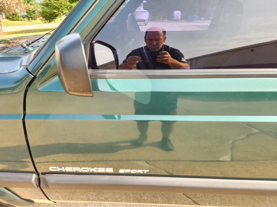 1999 Jeep XJ Cherokee - Image 26 of 31