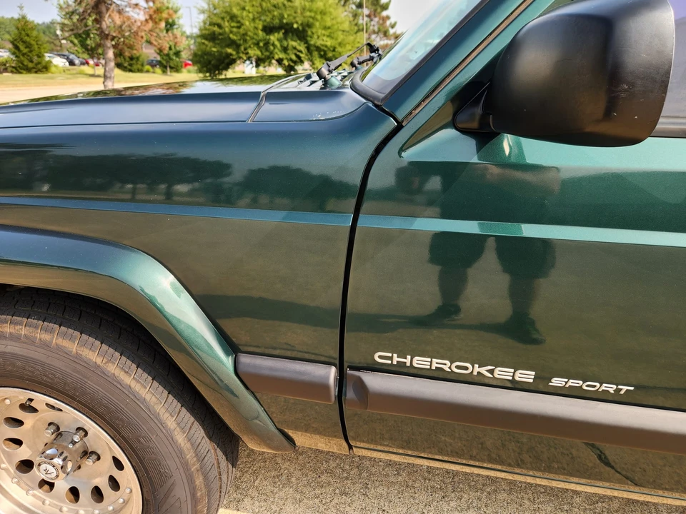 1999 Jeep XJ Cherokee - Image 25 of 31