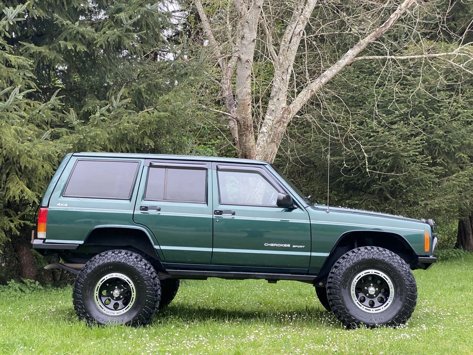 1999 Jeep XJ Cherokee - Image 10 of 31