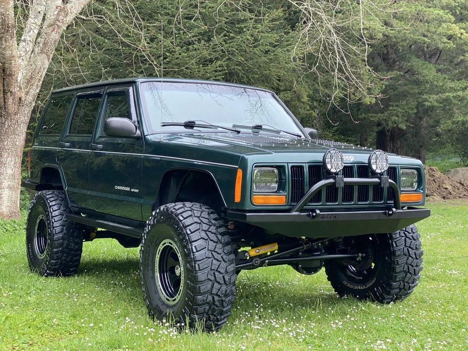 1999 Jeep XJ Cherokee - Image 8 of 31
