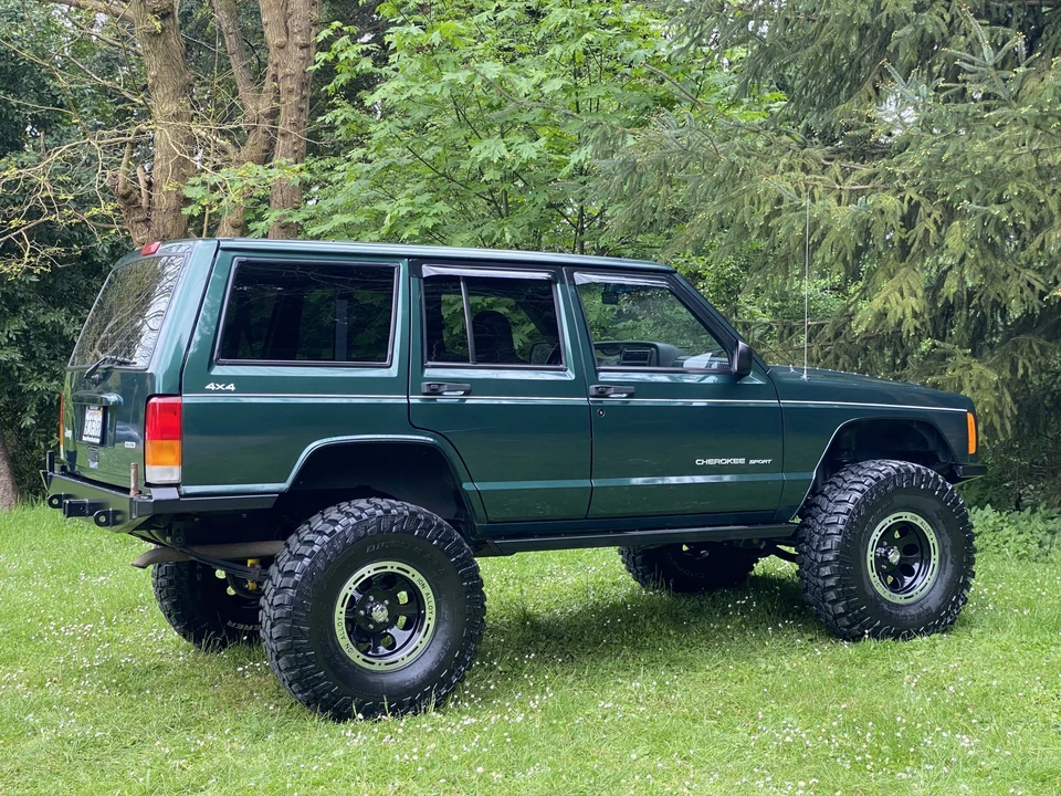 1999 Jeep XJ Cherokee - Image 12 of 31