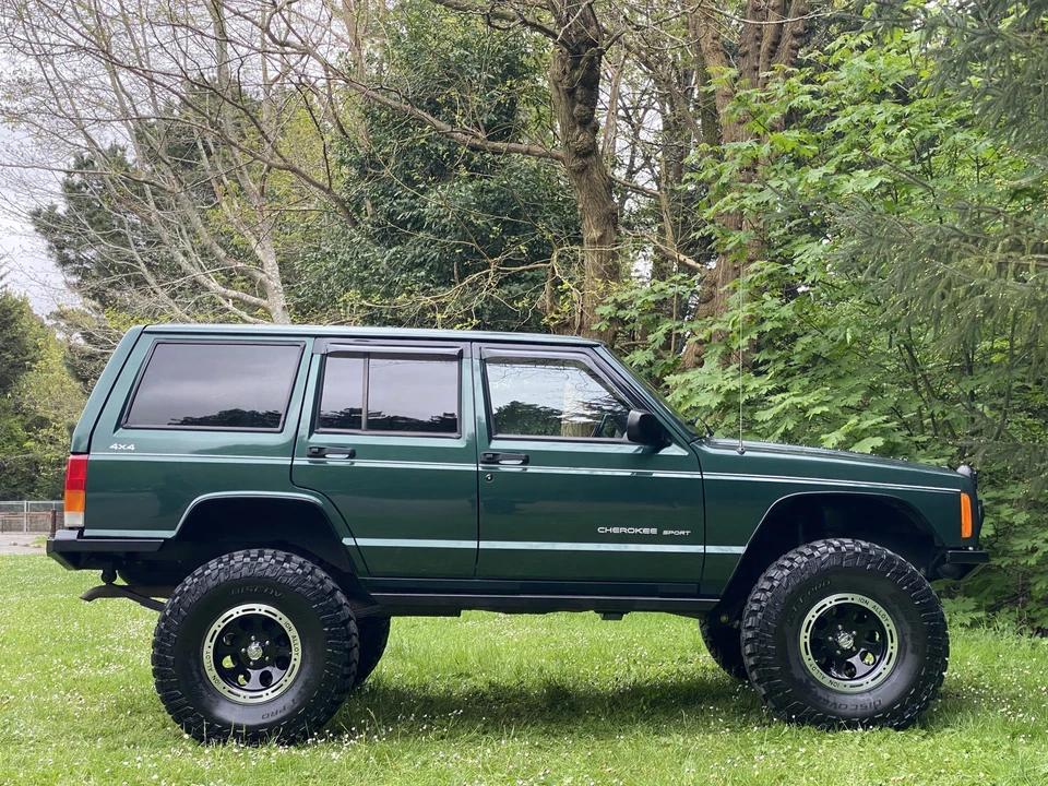 1999 Jeep XJ Cherokee - Image 11 of 31