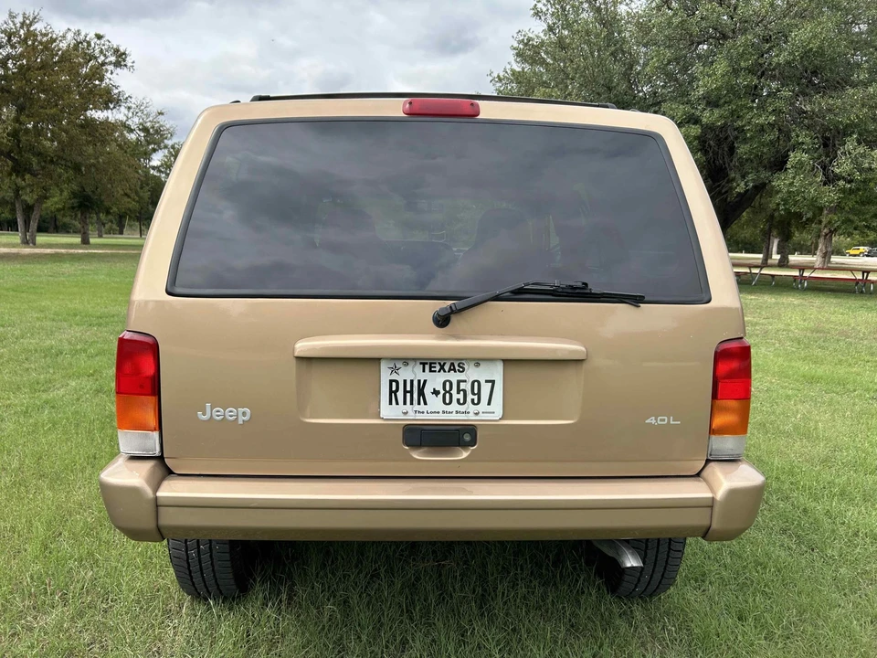 1999 Jeep XJ Cherokee - Image 9 of 31