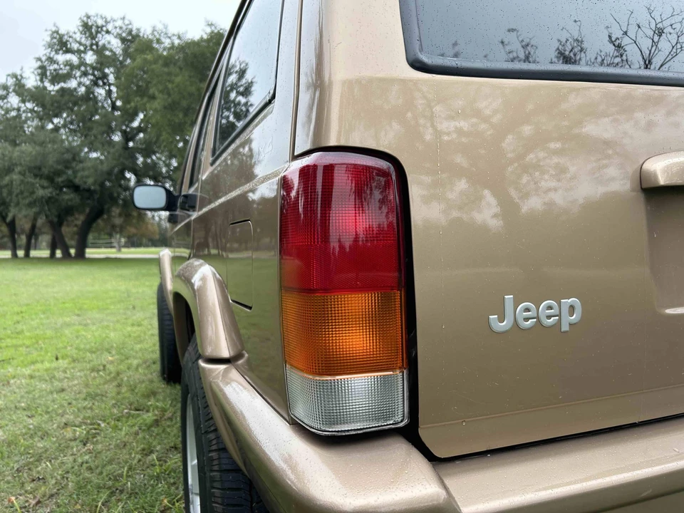 1999 Jeep XJ Cherokee - Image 29 of 31