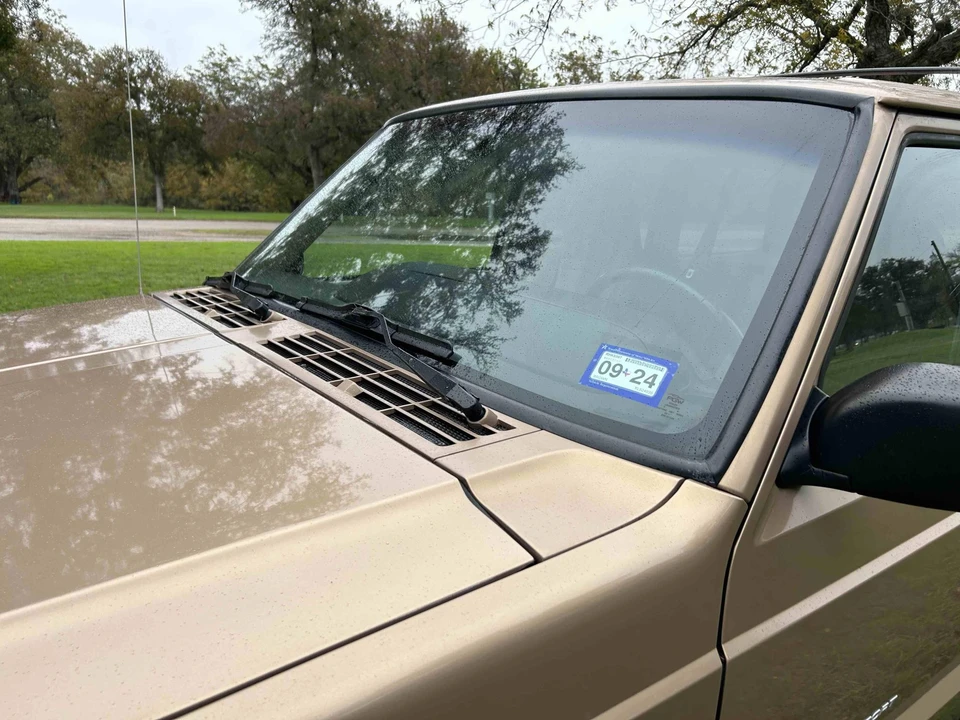 1999 Jeep XJ Cherokee - Image 24 of 31