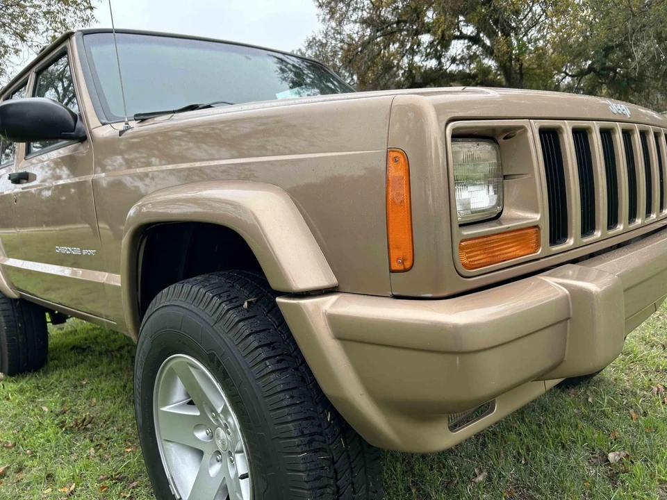 1999 Jeep XJ Cherokee - Image 18 of 31
