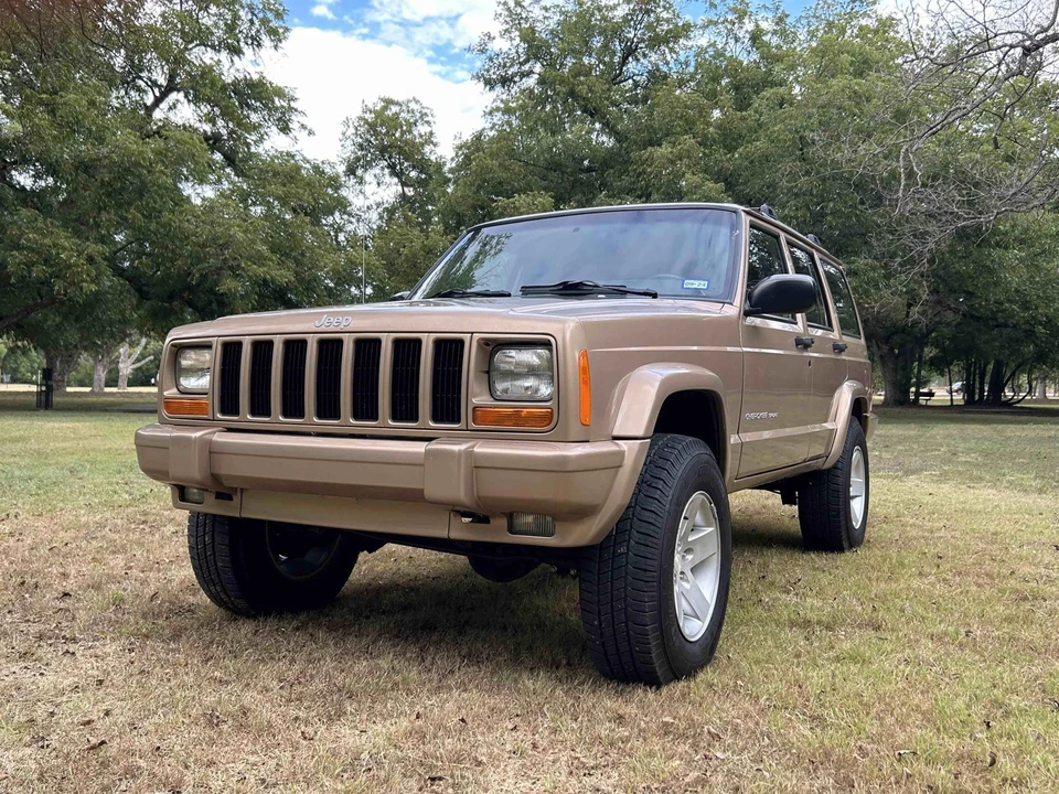 1999 Jeep XJ Cherokee - Image 2 of 31