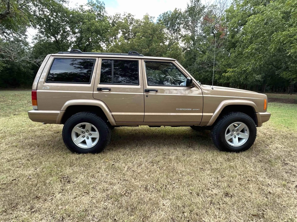 1999 Jeep XJ Cherokee - Image 12 of 31