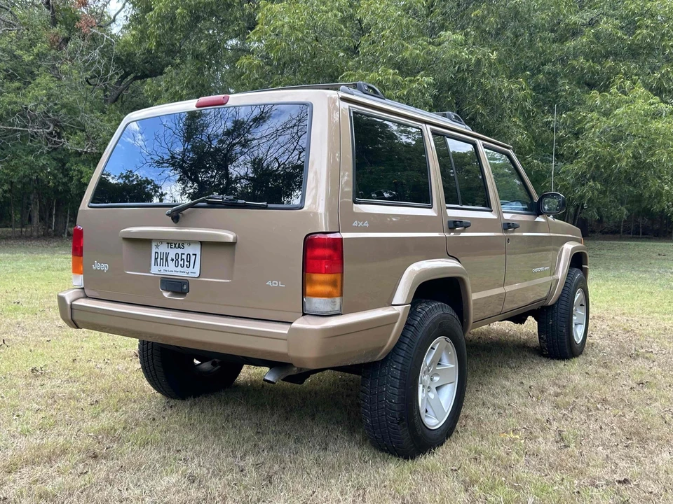 1999 Jeep XJ Cherokee - Image 10 of 31