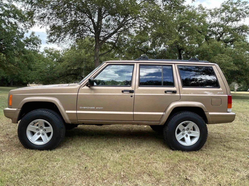 1999 Jeep XJ Cherokee - Image 5 of 31