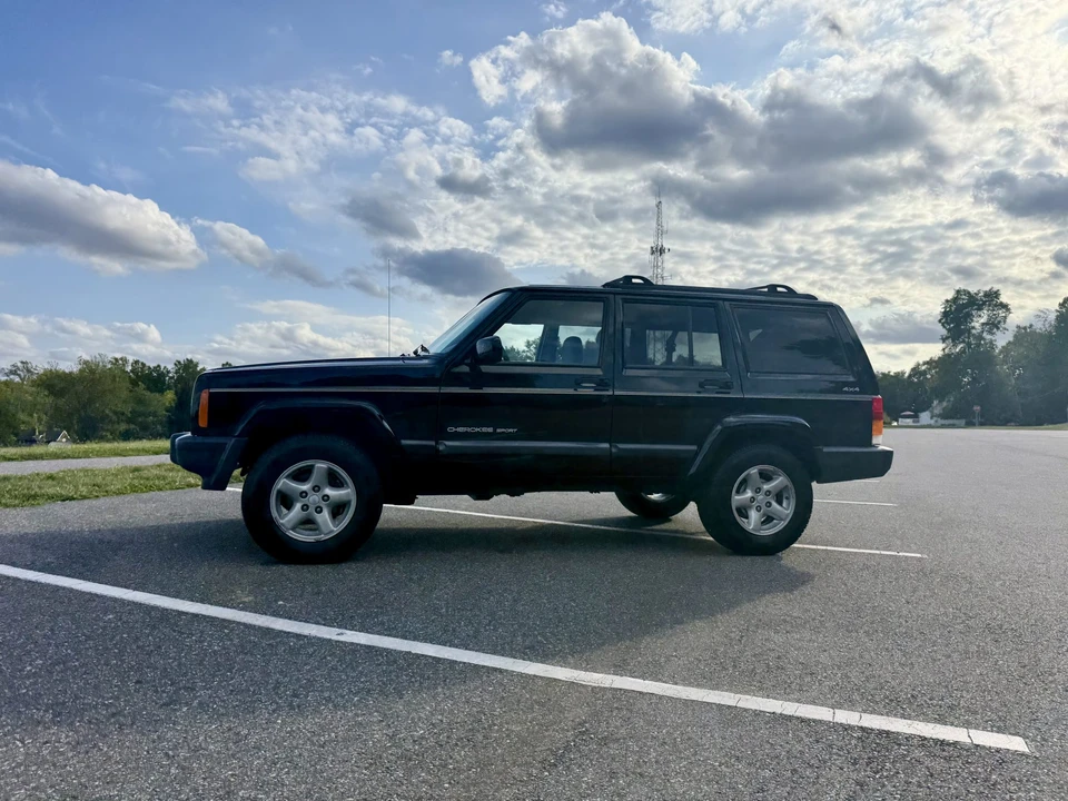 1999 Jeep XJ Cherokee - Image 7 of 31