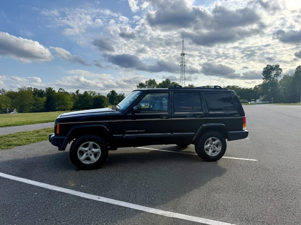 1999 Jeep XJ Cherokee - Image 5 of 31