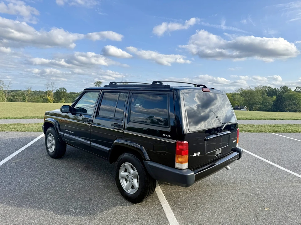 1999 Jeep XJ Cherokee - Image 11 of 31