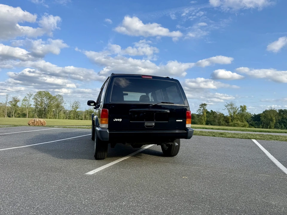 1999 Jeep XJ Cherokee - Image 14 of 31