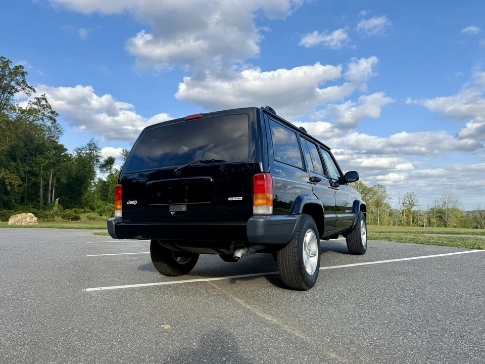 1999 Jeep XJ Cherokee - Image 17 of 31
