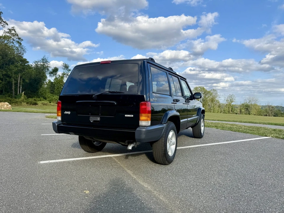 1999 Jeep XJ Cherokee - Image 18 of 31