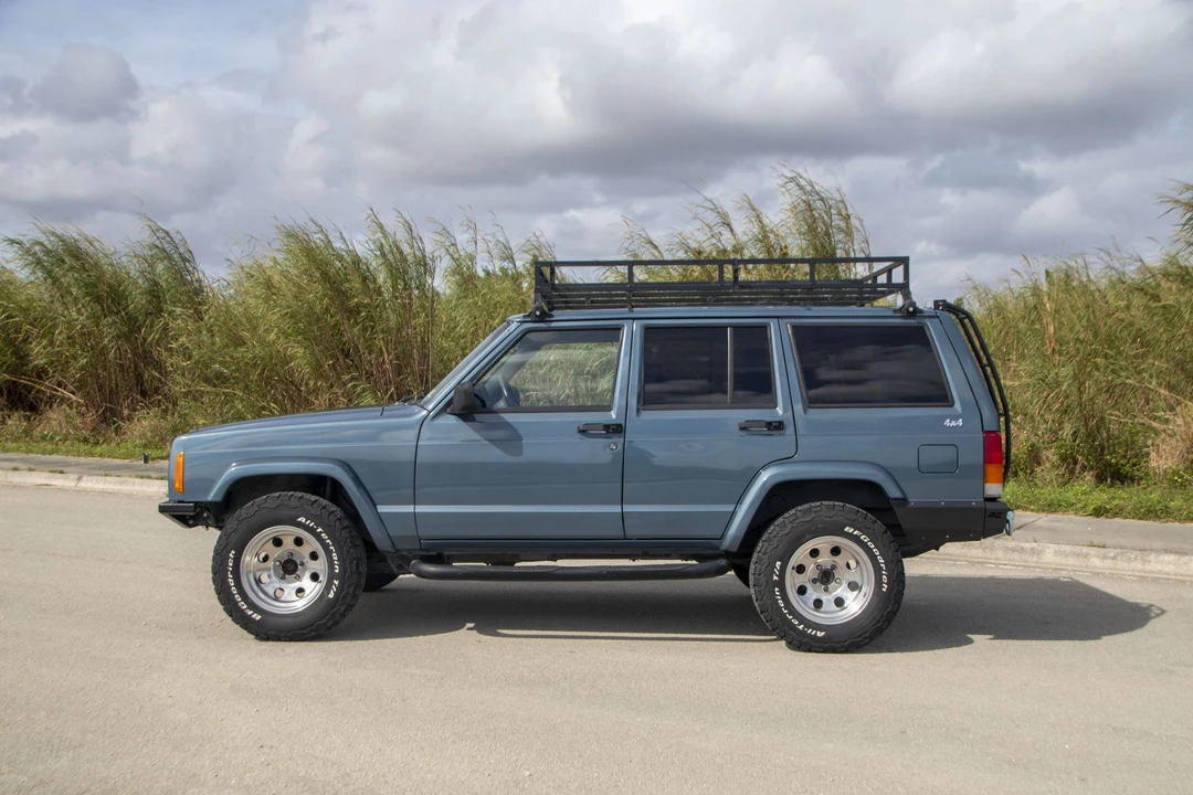 1999 Jeep XJ Cherokee - Image 5 of 31