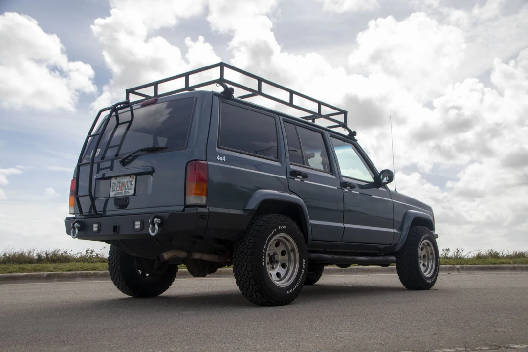 1999 Jeep XJ Cherokee - Image 13 of 31
