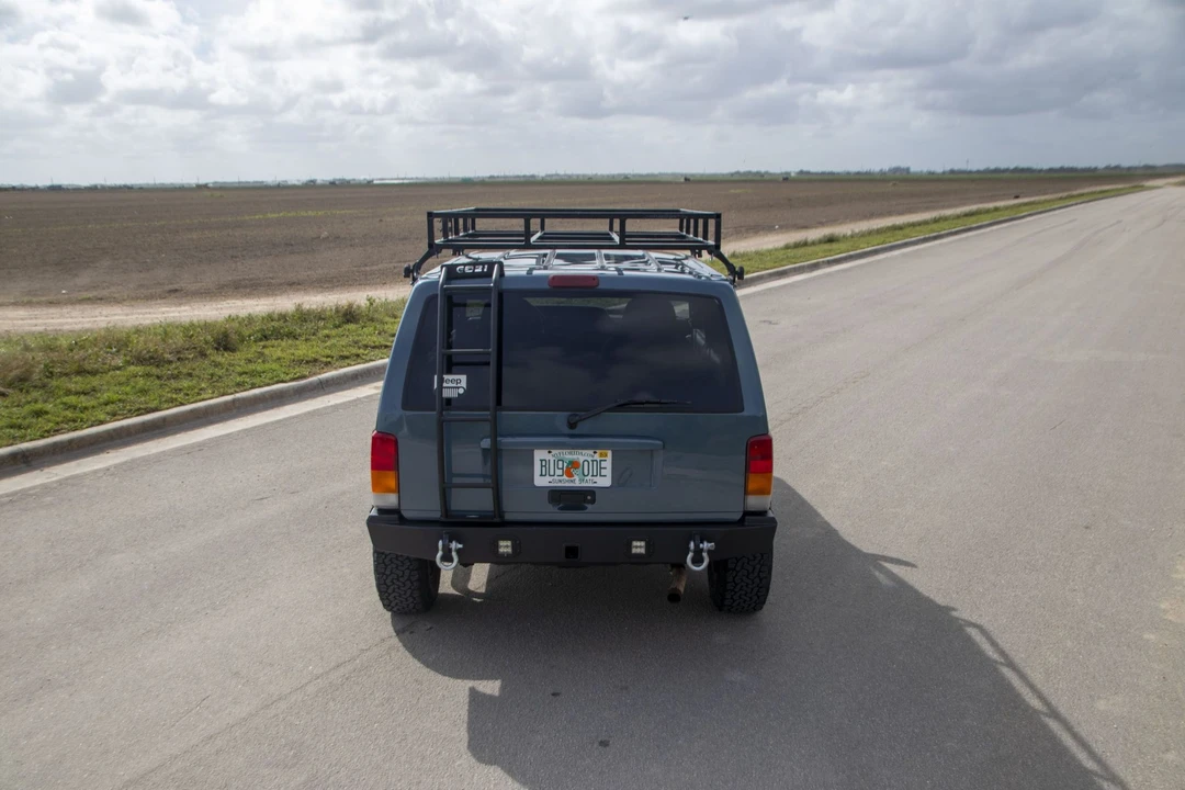 1999 Jeep XJ Cherokee - Image 10 of 31