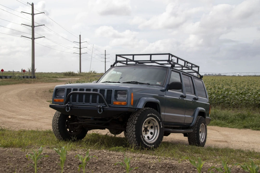 1999 Jeep XJ Cherokee - Image 24 of 31