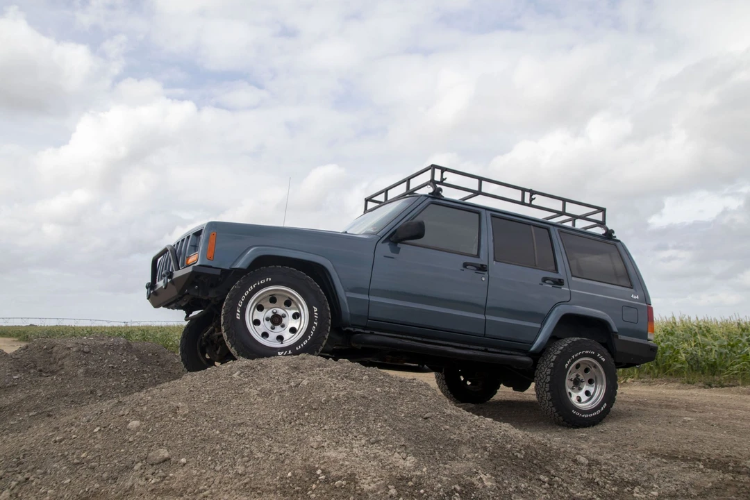 1999 Jeep XJ Cherokee - Image 27 of 31