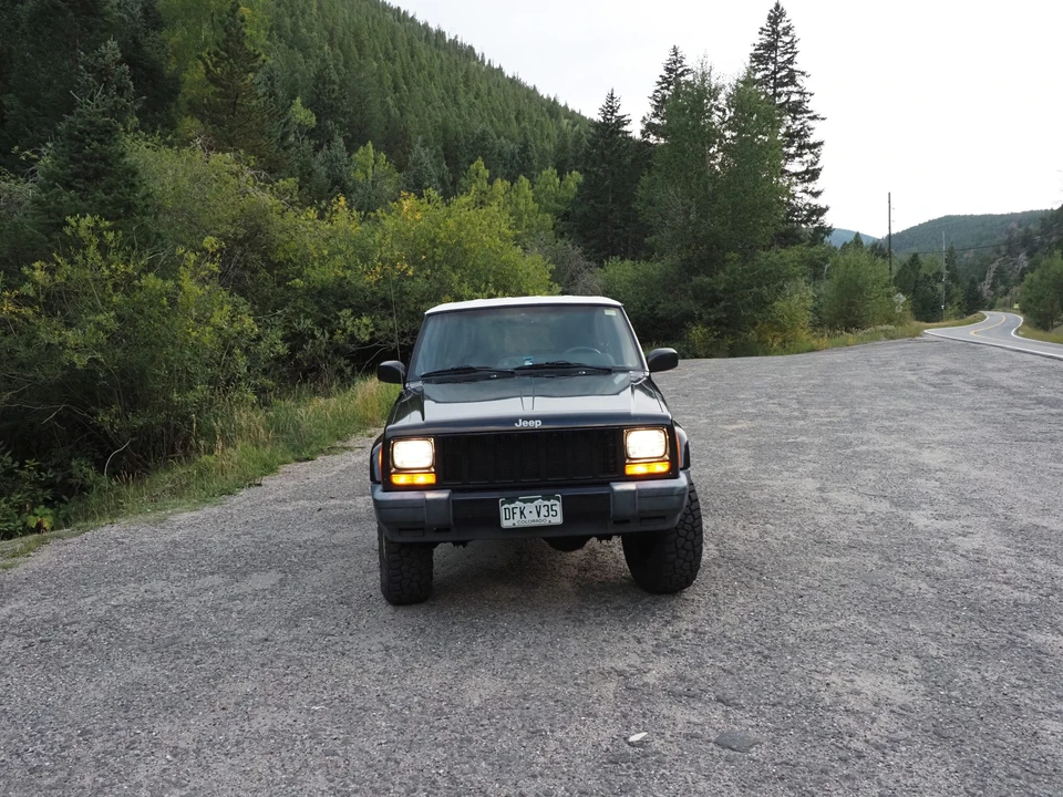 1999 Jeep XJ Cherokee - Image 16 of 31