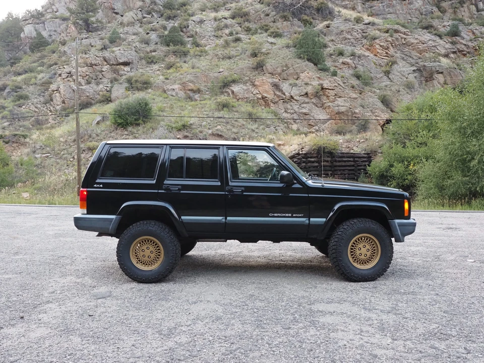 1999 Jeep XJ Cherokee - Image 22 of 31