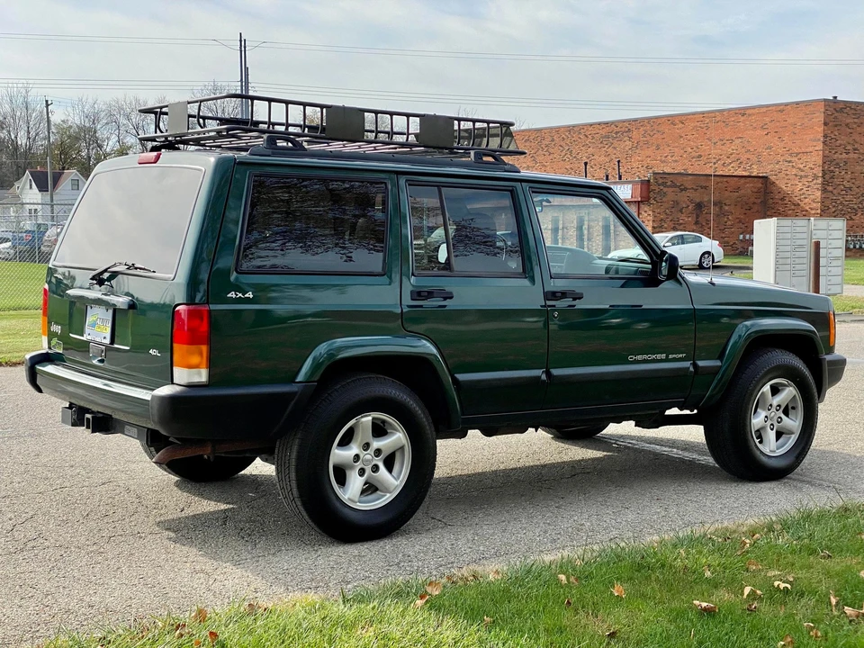 1999 Jeep XJ Cherokee - Image 9 of 31