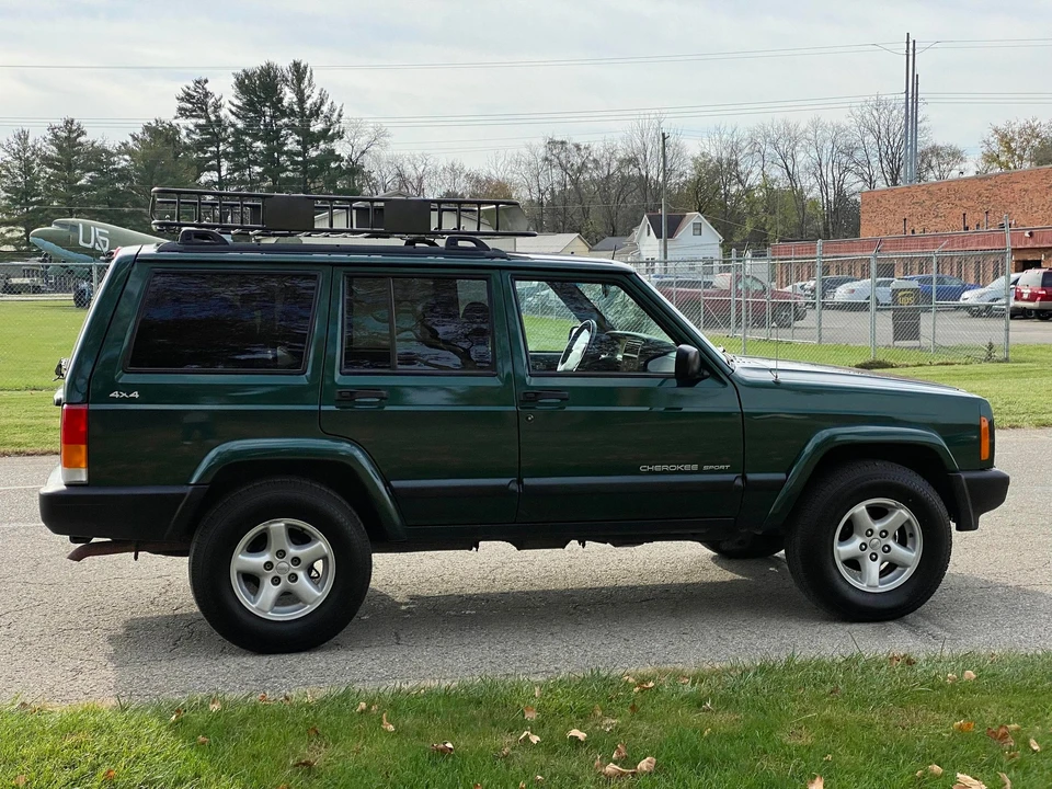 1999 Jeep XJ Cherokee - Image 8 of 31