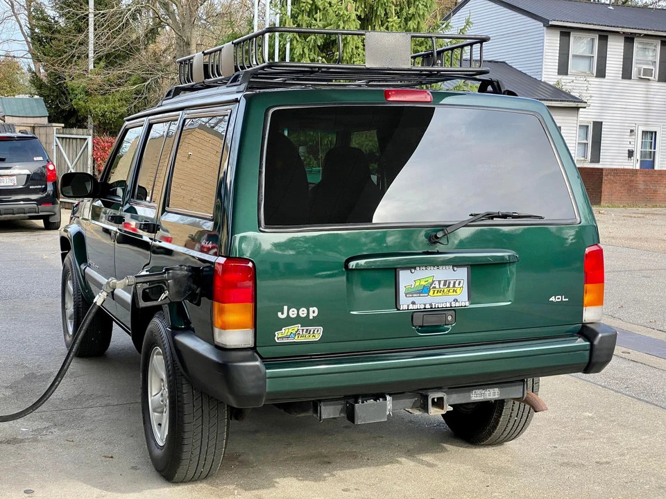 1999 Jeep XJ Cherokee - Image 19 of 31