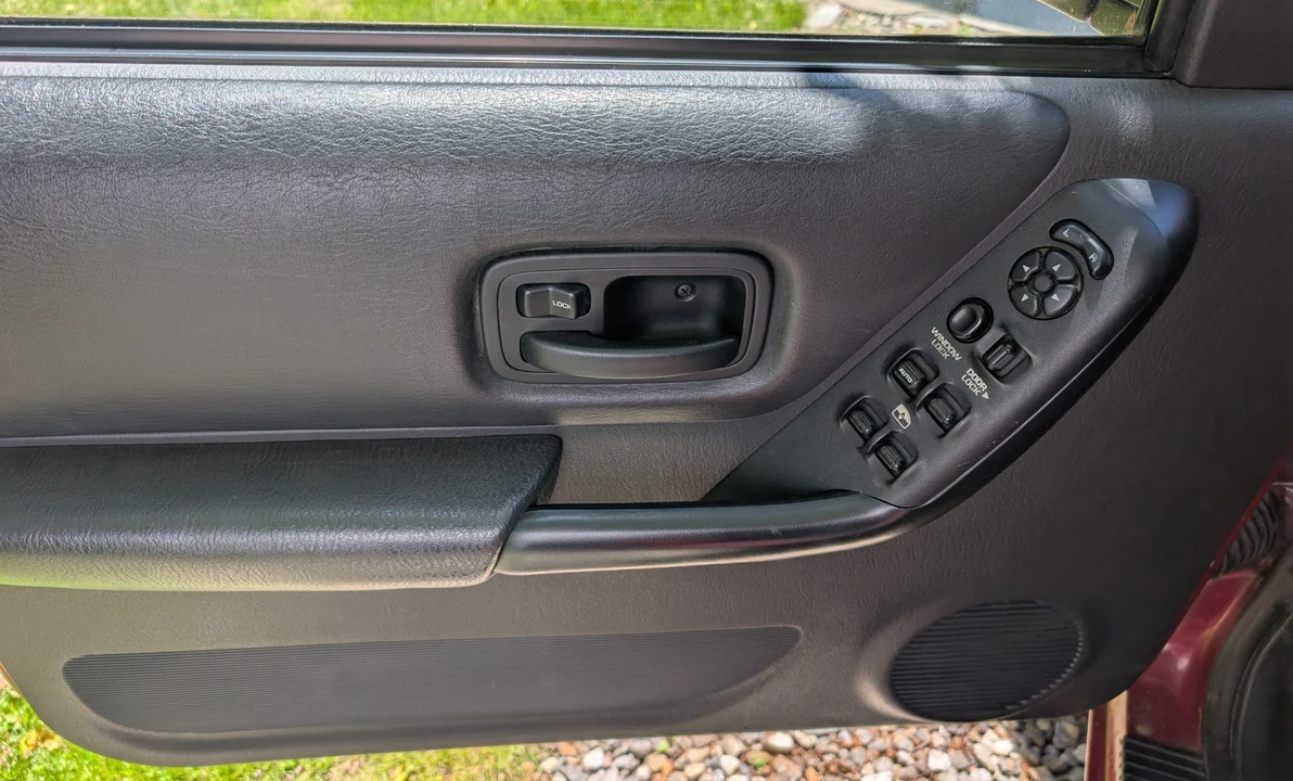 1999 Jeep XJ Cherokee - Image 11 of 31