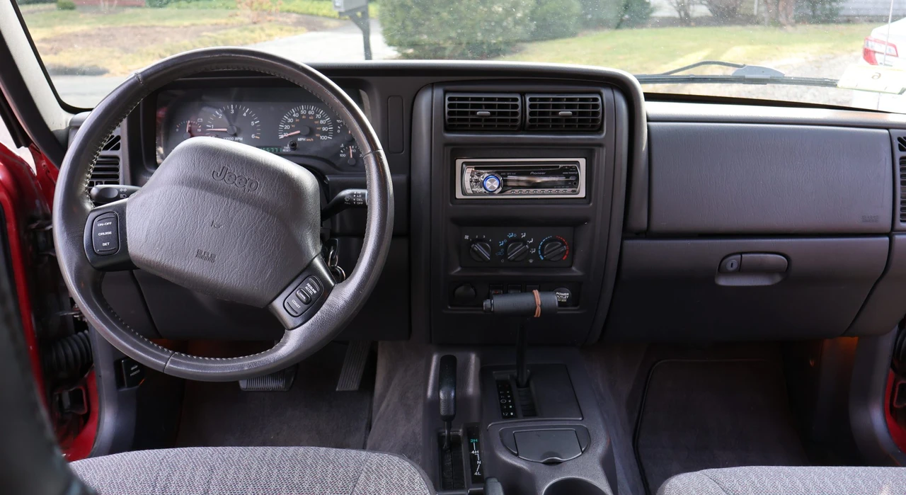 1999 Jeep XJ Cherokee - Image 20 of 31