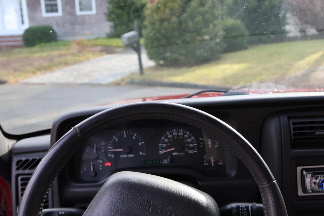 1999 Jeep XJ Cherokee - Image 12 of 31