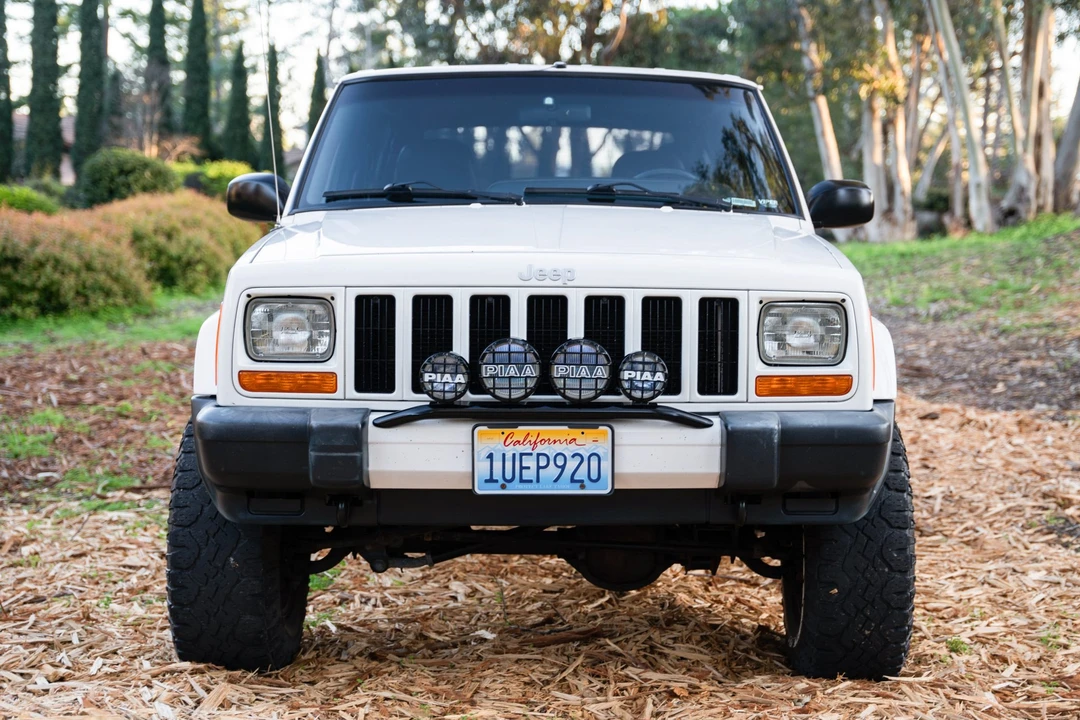 1999 Jeep XJ Cherokee - Image 9 of 31