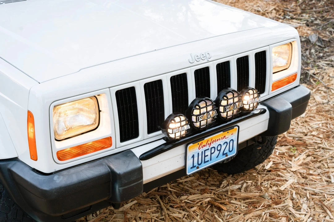 1999 Jeep XJ Cherokee - Image 11 of 31